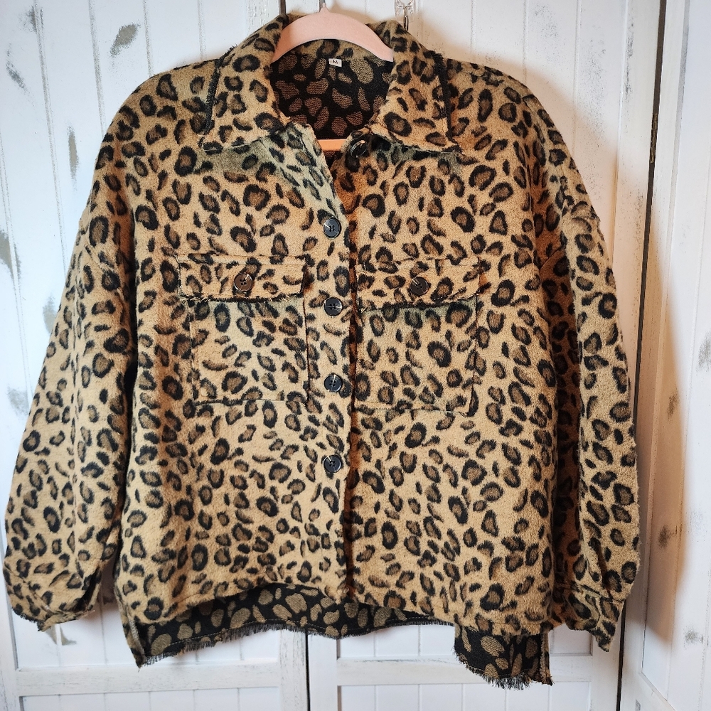 Leopard Print Button-Up Jacket - Picture 3 of 8